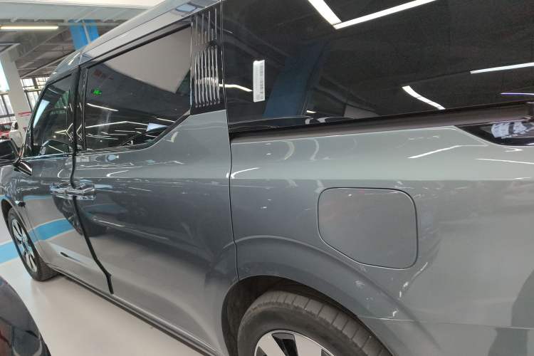 Used Zeekr 009 2024 7-Seater Walk-Through Version Four-Wheel Drive 108 kWh