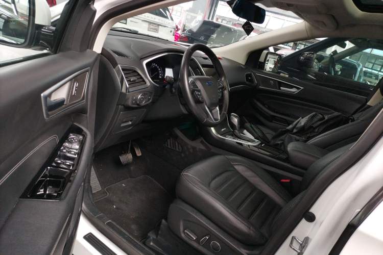 Used Ford Edge 2018 EcoBoost 245 Two-Wheel-Drive Titanium 7-Seater China V Standard