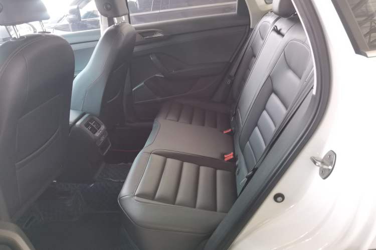 Used Volkswagen Tharu 2019 330TSI Four-Wheel Drive Luxury Edition China VI Standard
