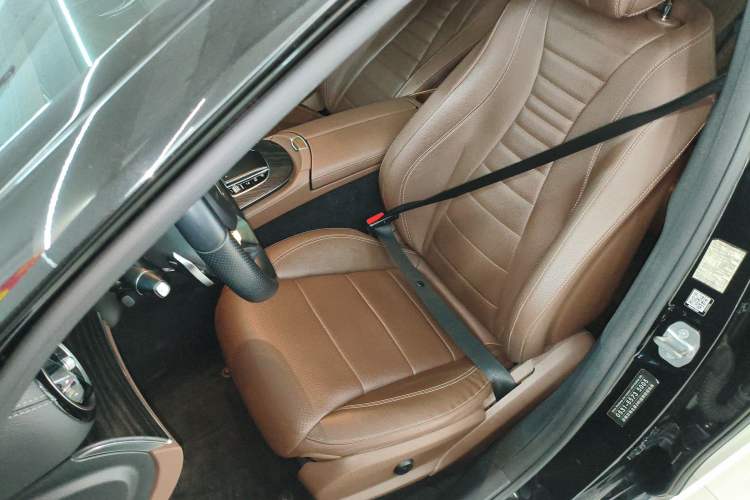 Used Mercedes-Benz E-Class 2019 Restyled E 300 L Sporty and Stylish Edition
