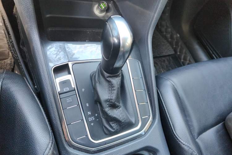 Used Volkswagen Golf Sportsvan 2019 1.6L Automatic Pure Model China V Standard