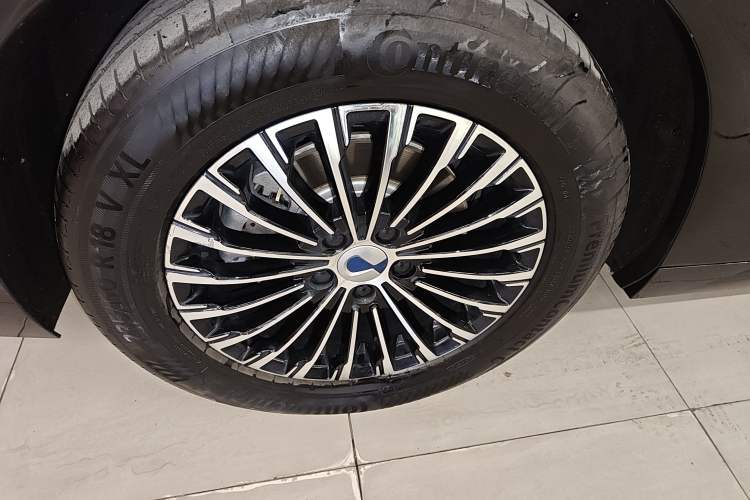 Used Denza D9 2022 DM-i 970 Four-Wheel Drive Flagship Model