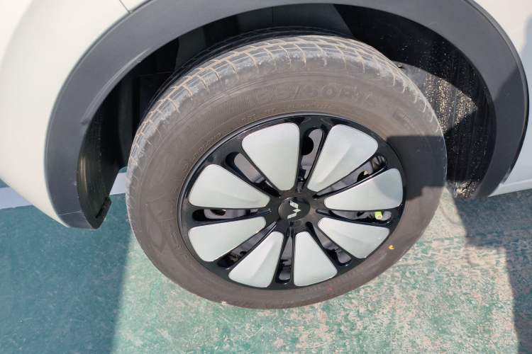 Used Wuling Bingo 2024 333 km Enjoyment Version
