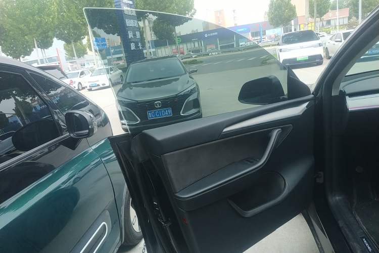 Used Tesla Model Y 2024 Rear-Wheel-Drive Version
