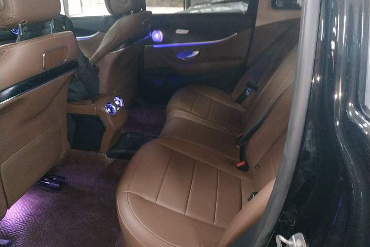 Used Mercedes-Benz E-Class 2017 E 300 L Sporty and Stylish Model
