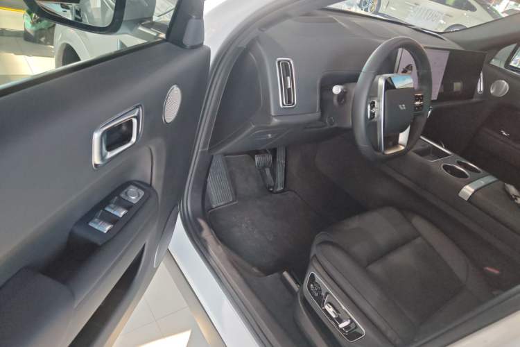 Used Li Auto L7 2023 Air model
