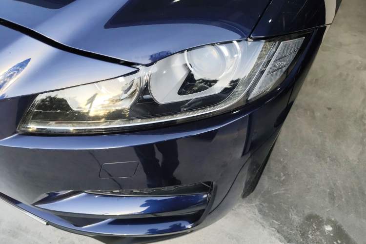 Used Jaguar F-PACE 2016 2.0T Two-Wheel Drive Urban Luxury Edition
