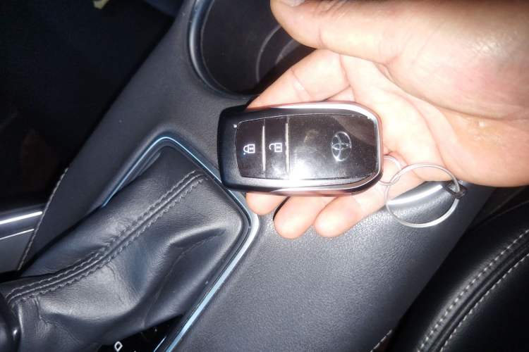 Used Toyota Harrier 2022 2.0L CVT Two-Wheel Drive Deluxe Edition
