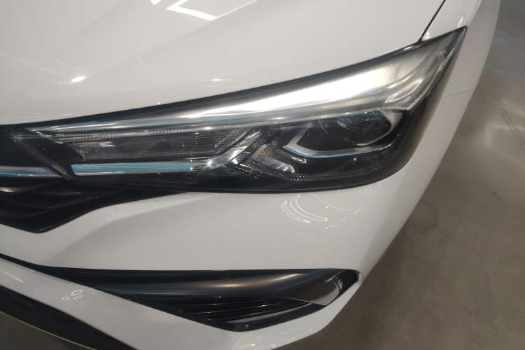 Used Roewe i5 2021 1.5L CVT Black Gold Edition