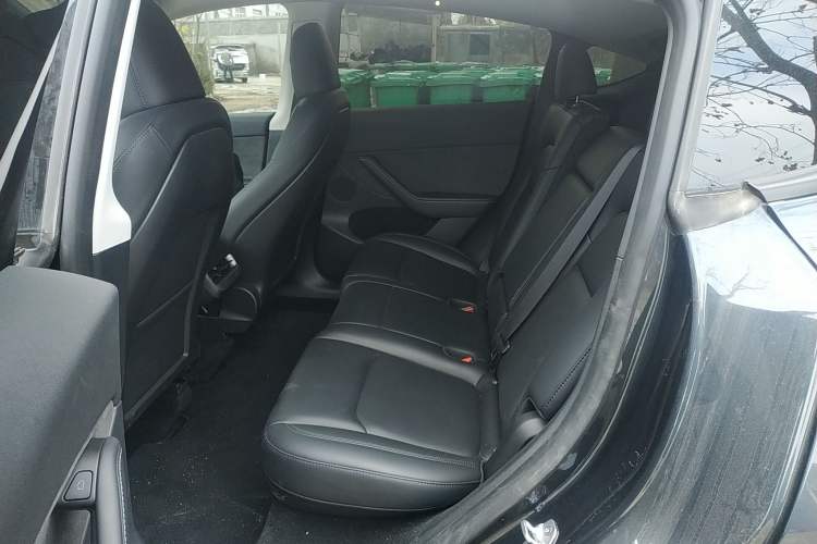 Used Tesla Model Y 2024 Rear-Wheel-Drive Version
