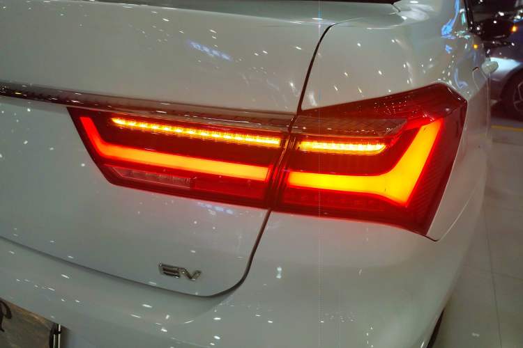 Used BYD Qin New Energy 2019 High-Range Luxury Model