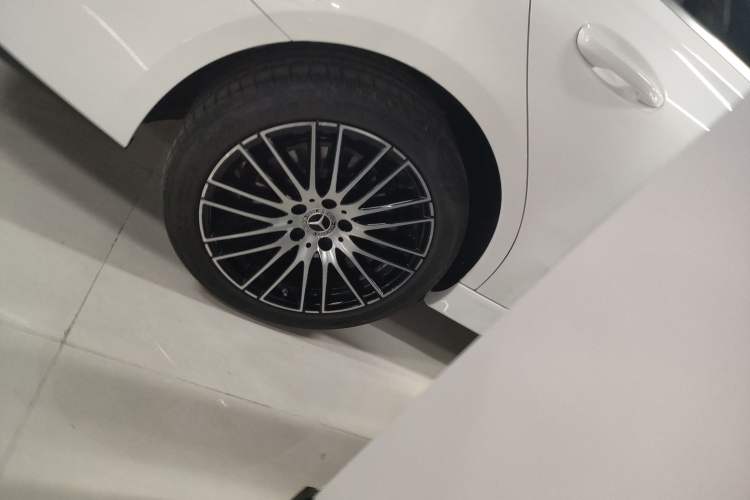 Used Mercedes-Benz C-Class 2025 Facelift C 260 L Sport Edition
