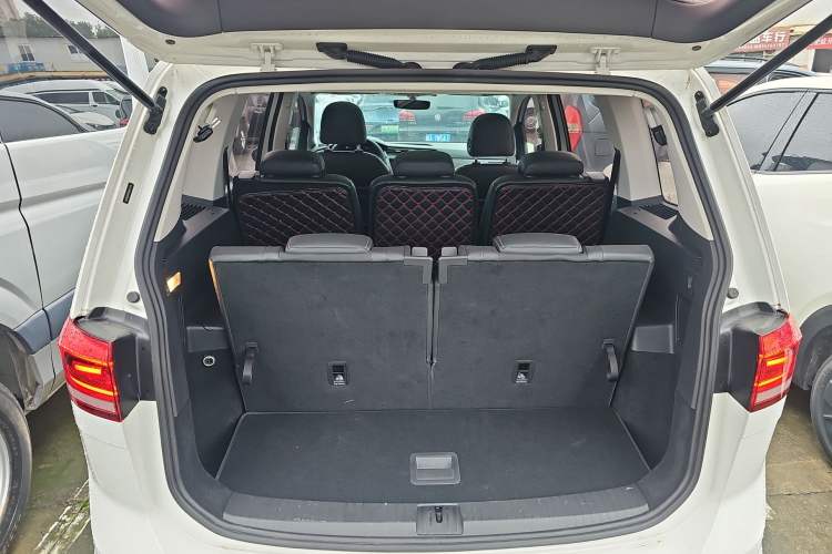 Used Volkswagen Touran 2018 Volkswagen Touran L 280TSI DSG Comfort Edition 7 Seats China V Emission Standard
