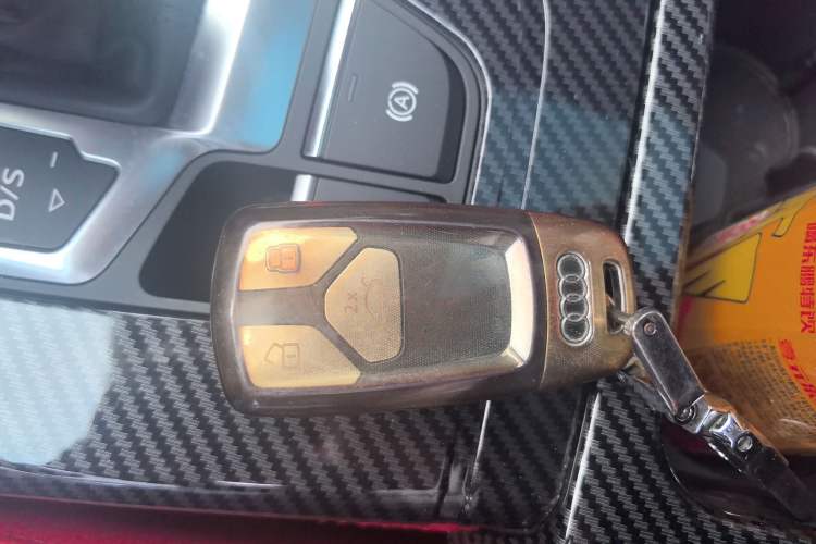 Used Audi Q5L 2020 Updated 40 TFSI Prestige Fashion Edition
