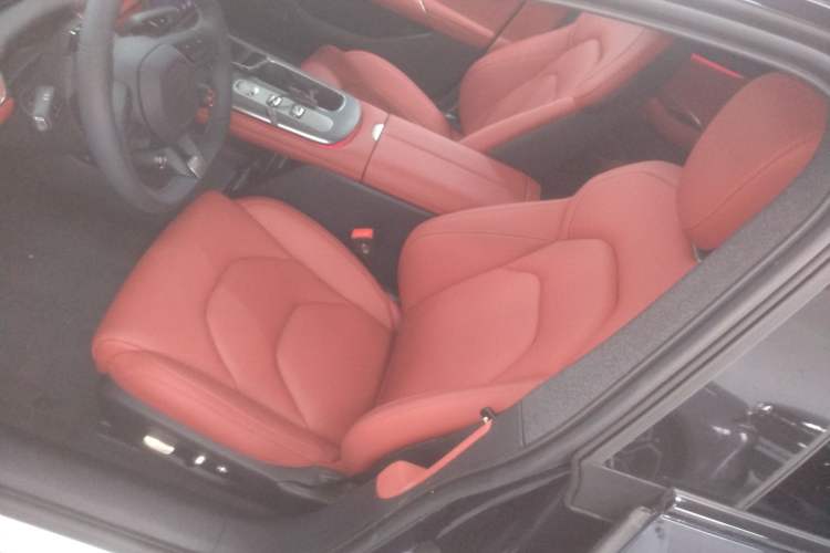 Used  SU7 2024 Rear-Drive Ultra-Long Range Advanced Pro-Level Intelligent Driving Version
