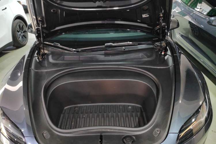 Used Tesla Model 3 2023 Long-Range All-Wheel-Drive Version
