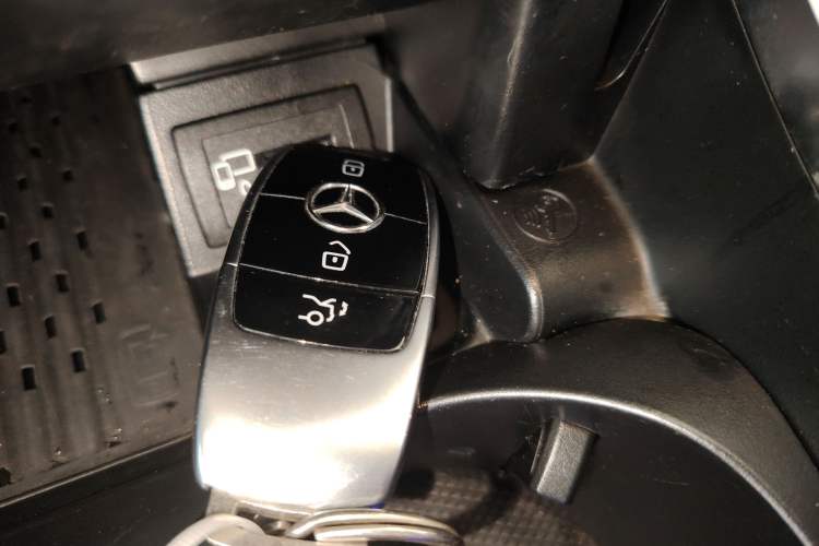 Used Mercedes-Benz E-Class 2017 E 200 L 4MATIC
