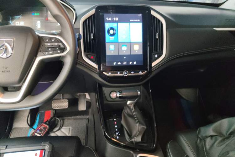 Used Baojun 530 2021 Global Car Anniversary Edition 1.5T CVT Luxury Model 7 Seats
