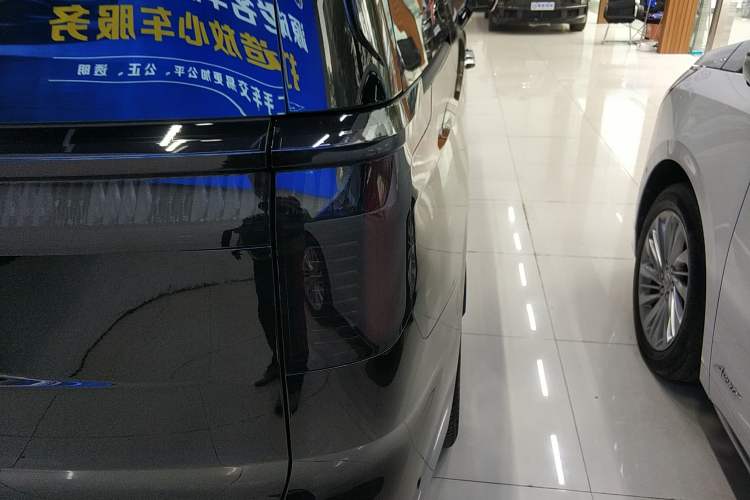 Used Zeekr 009 2024 GAC Trumpchi
