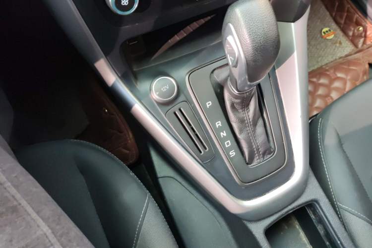 Used Ford Focus 2017 Hatchback 1.6L Automatic Comfort Plus SmartDrive Edition
