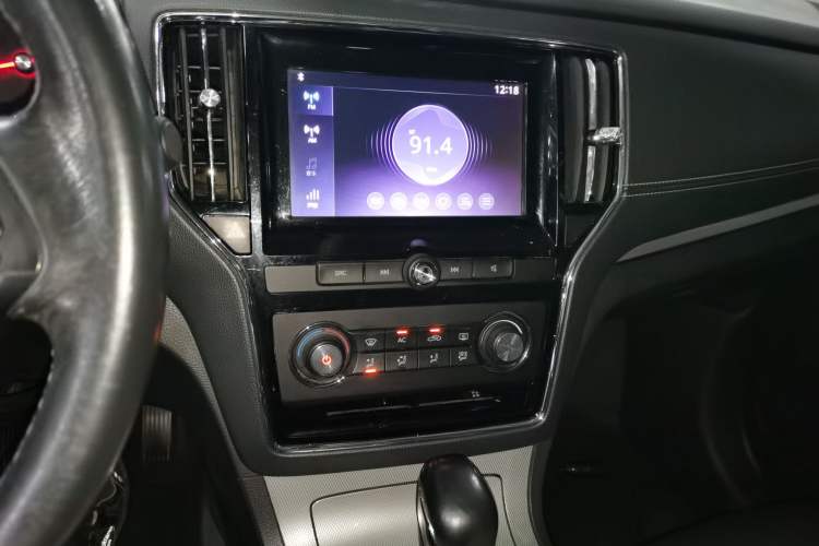 Used Roewe RX5 2016 20T Two-Wheel Drive Automatic Flagship Edition
