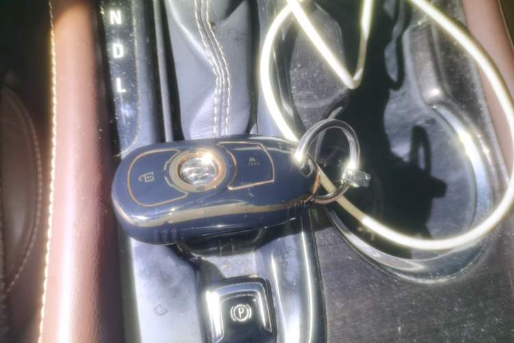 Used Buick Envision 2016 20T Two-Wheel-Drive Elite Model
