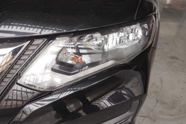 Used Nissan X-Trail 2019 2.0L CVT Smart Connect Comfort Edition 2WD
