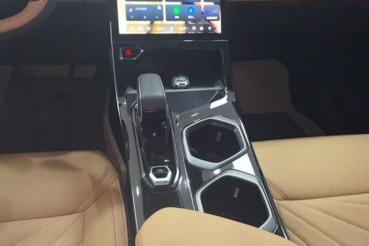 Used Geely Auto FX11 2023 1.5TD DCT Prestige Edition