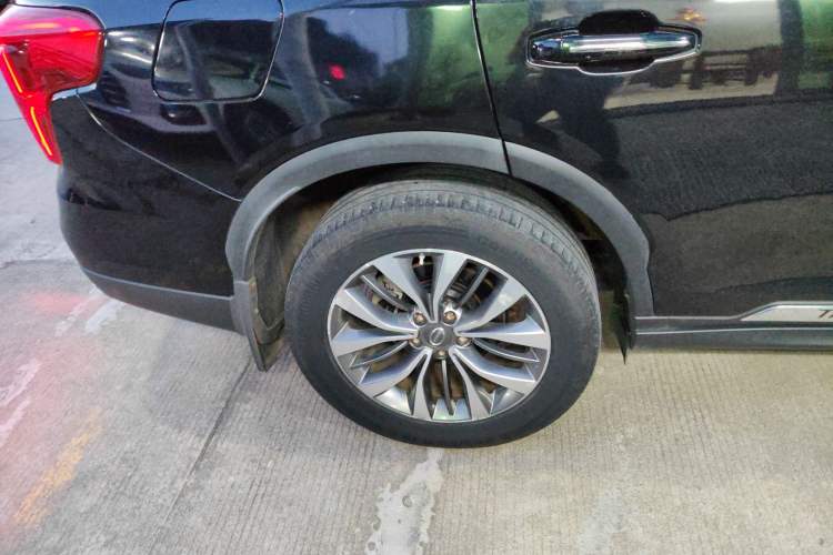 Used GAC Trumpchi GS8 2017 320T Two-Wheel Drive Luxury Smart Connectivity Version (7 Seats)