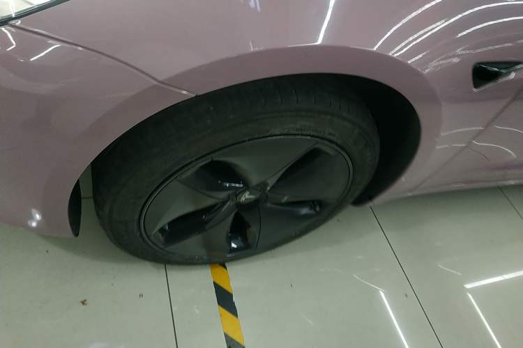 Used Tesla Model 3 2019 Long-Range Rear-Wheel-Drive Version
