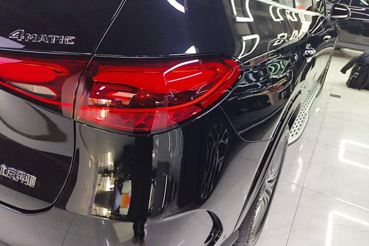 Used Mercedes-Benz GLC 2025 Refreshed GLC 300 L 4MATIC Dynamic Version 5 Seats
