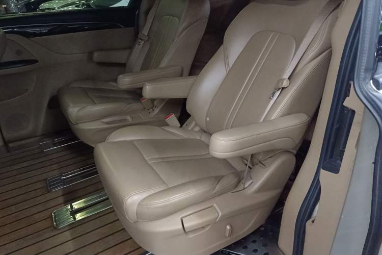 Used Buick GL8 2018 ES 28T Premium Model China VI Standard
