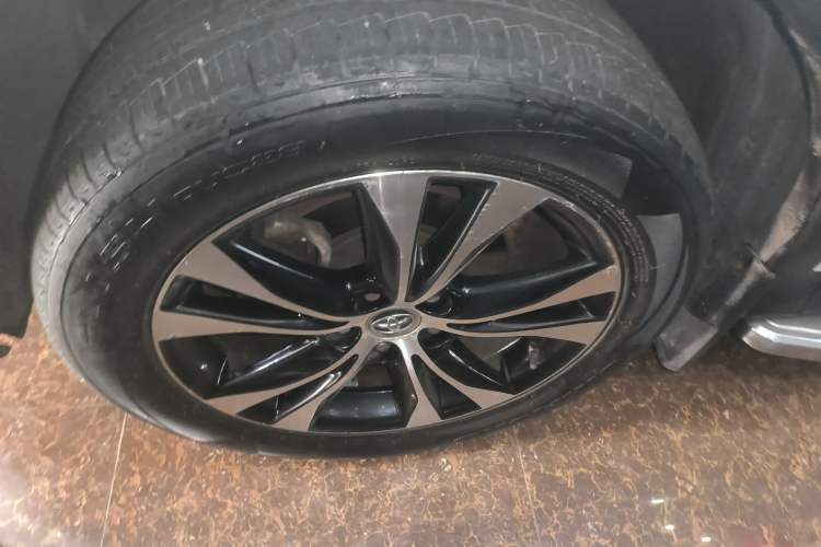 Used Toyota RAV4 2015 2.5L Automatic 4x4 Elite Edition
