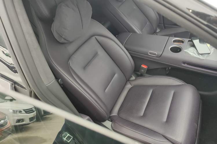 Used  07 2024 Max Extended-Range Edition
