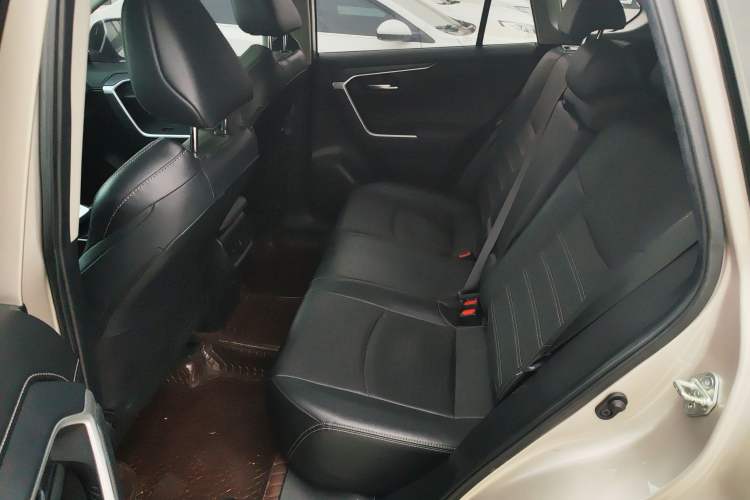 Used Toyota Wildlander 2021 2.0L CVT Two-Wheel Drive Luxury Edition
