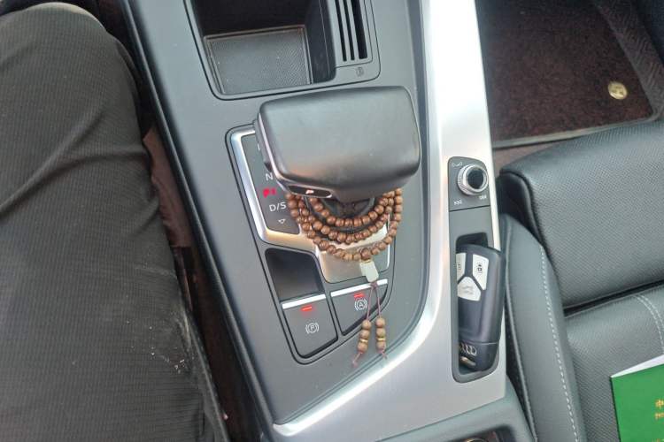 Used Audi A4L 2020 40 TFSI Luxury Dynamic Model
