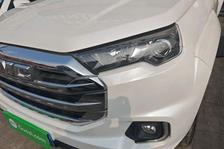 Used JMC Yuhu 7 2022 2.0T Automatic Diesel Two-Wheel Drive Comfort Version Standard Wheelbase
