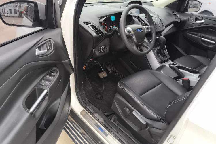 Used Ford Kuga 2015 1.5L GTDi Two-Wheel-Drive Comfort Model
