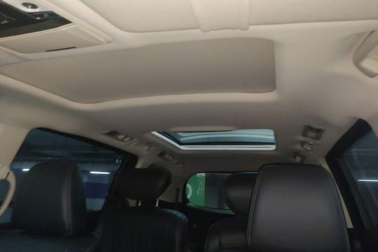 Used Honda Elysion 2016 2.4L Style Edition
