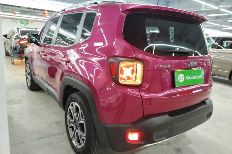 Used  Renegade 2017 180T Automatic Smart Version
