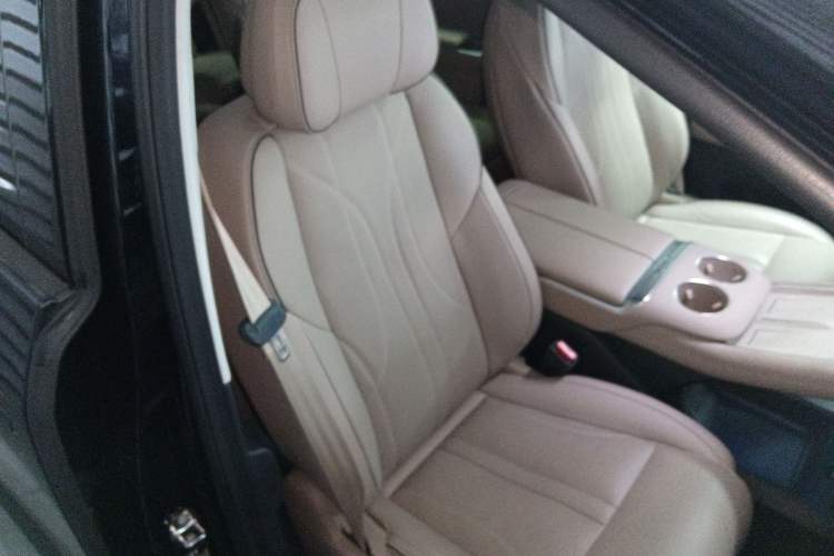 Used XPeng X9 2025 740 Ultra-Long Range Max
