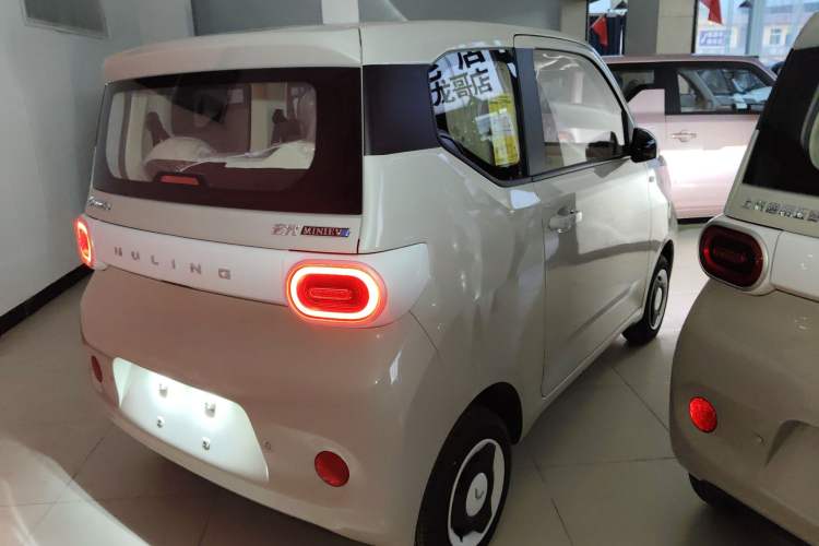 Used Wuling Hongguang MINIEV 2024 3rd Generation 215km Youth Edition