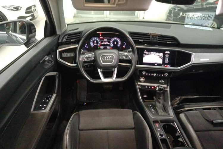 Used Audi Q3 2019 35 TFSI Fashion Dynamic Model