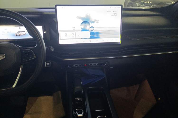 Used Geely Auto Haoyue L 2024 2.0T DCT Flagship Version
