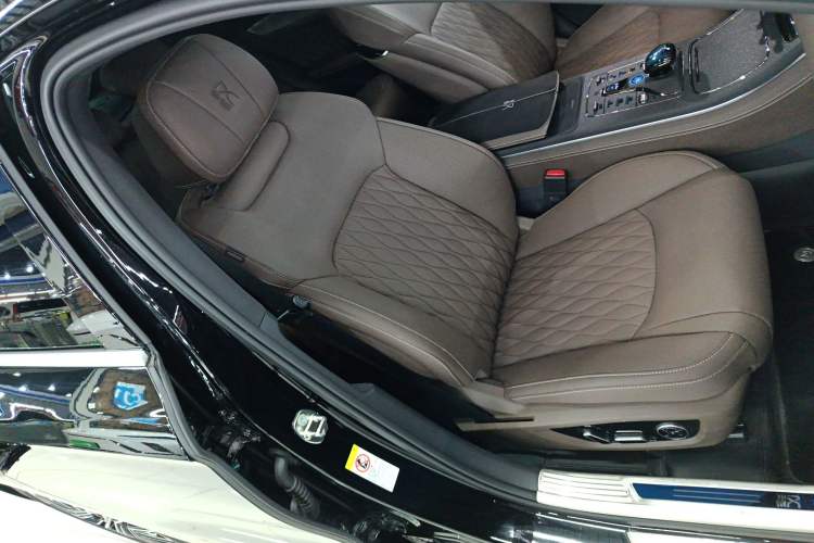 Used BYD Han 2024 EV Glory Edition 506KM Front-Wheel-Drive Premium Model
