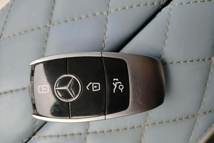 Used Mercedes-Benz Vito 2023 2.0T Business Version 7 Seats