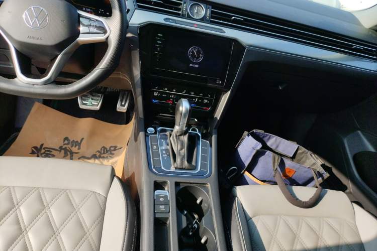 Used Volkswagen Magotan 2023 2 Million Units Limited Edition 330TSI DSG Leading Version