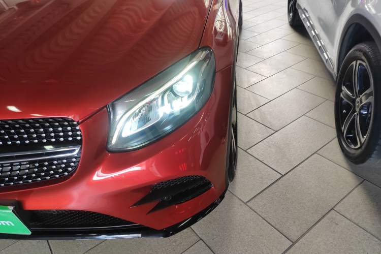 Used Mercedes-Benz GLC Coupe 2017 GLC 200 4MATIC Coupe SUV
