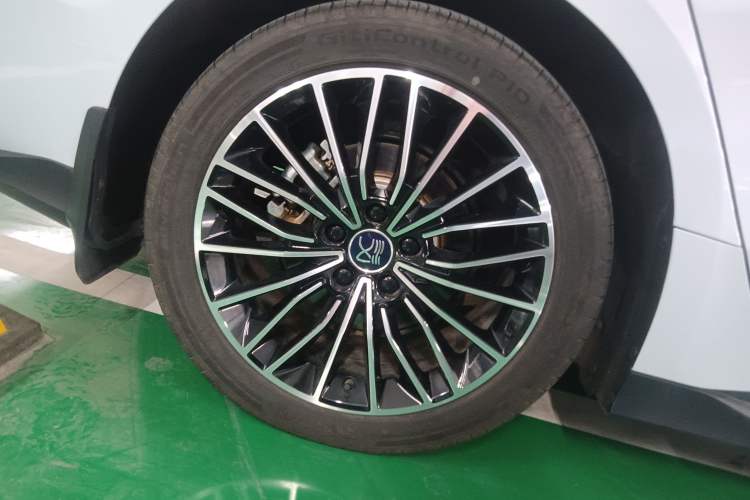 Used BYD Han 2024 EV Glory Edition 506KM Front-Wheel-Drive Premium Model