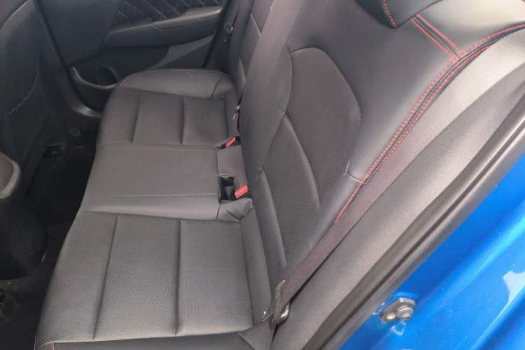 Used Hyundai Elantra 2016 1.6L Manual ZhiXuan · Dynamic Model
